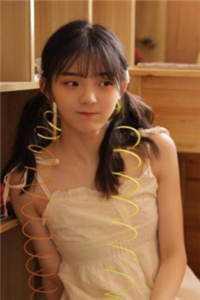 海上生明月共潮生的意思